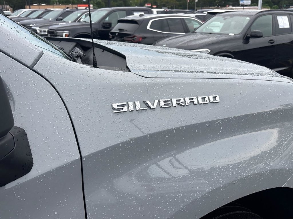 Used 2025 Chevrolet Silverado 1500 RST AWD/4WD image 13
