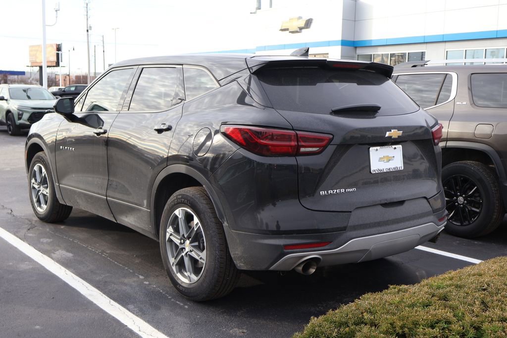 Used 2023 Chevrolet Blazer LT w/ Driver Confidence Package image 9