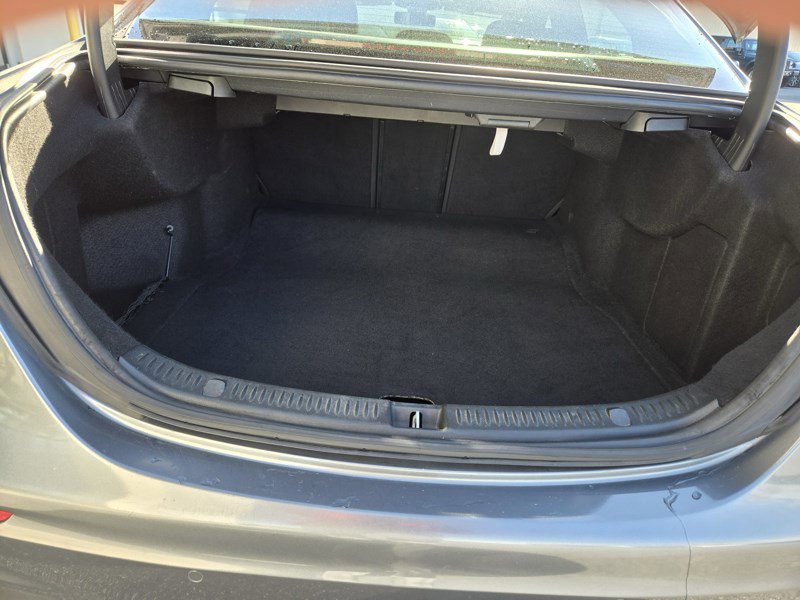 Used 2017 Mercedes-Benz E 300 4MATIC image 11