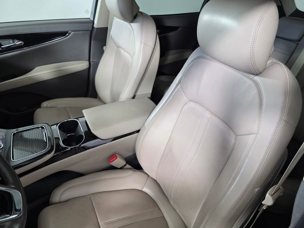 Used 2021 Lincoln Nautilus Reserve w/ Equipment Group 201A image 10