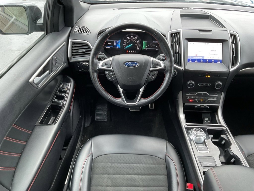 Used 2020 Ford Edge ST-Line w/ Cold Weather Package image 16