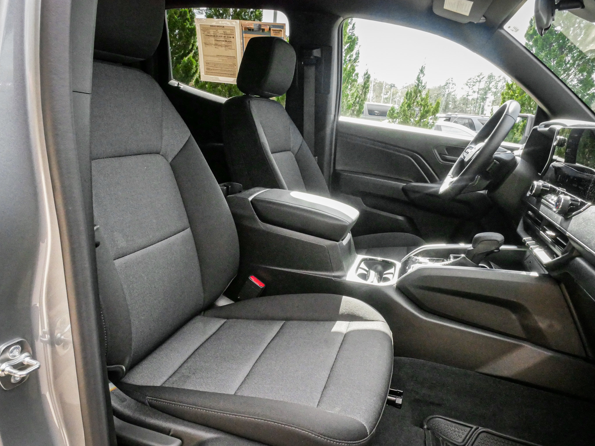 Used 2025 Chevrolet Colorado W/T w/ WT Custom Package image 32