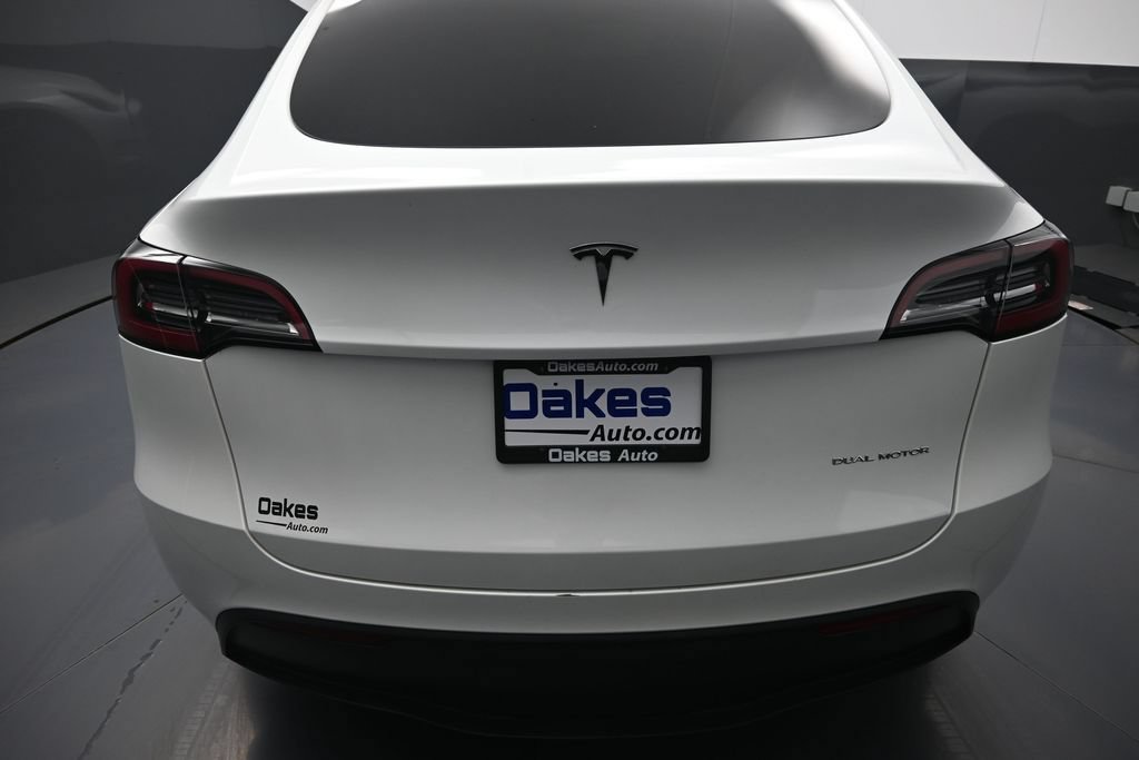 Used 2023 Tesla Model Y Long Range AWD/4WD image 29