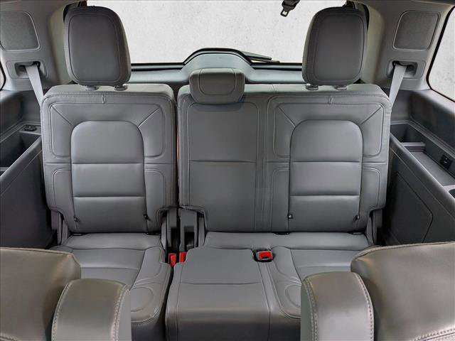 Used 2021 Lincoln Navigator Reserve w/ Luxury Package image 21