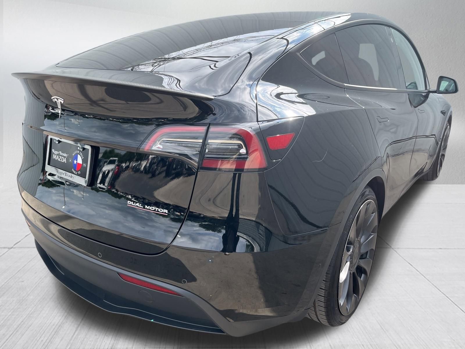 Used 2022 Tesla Model Y Performance AWD/4WD image 9