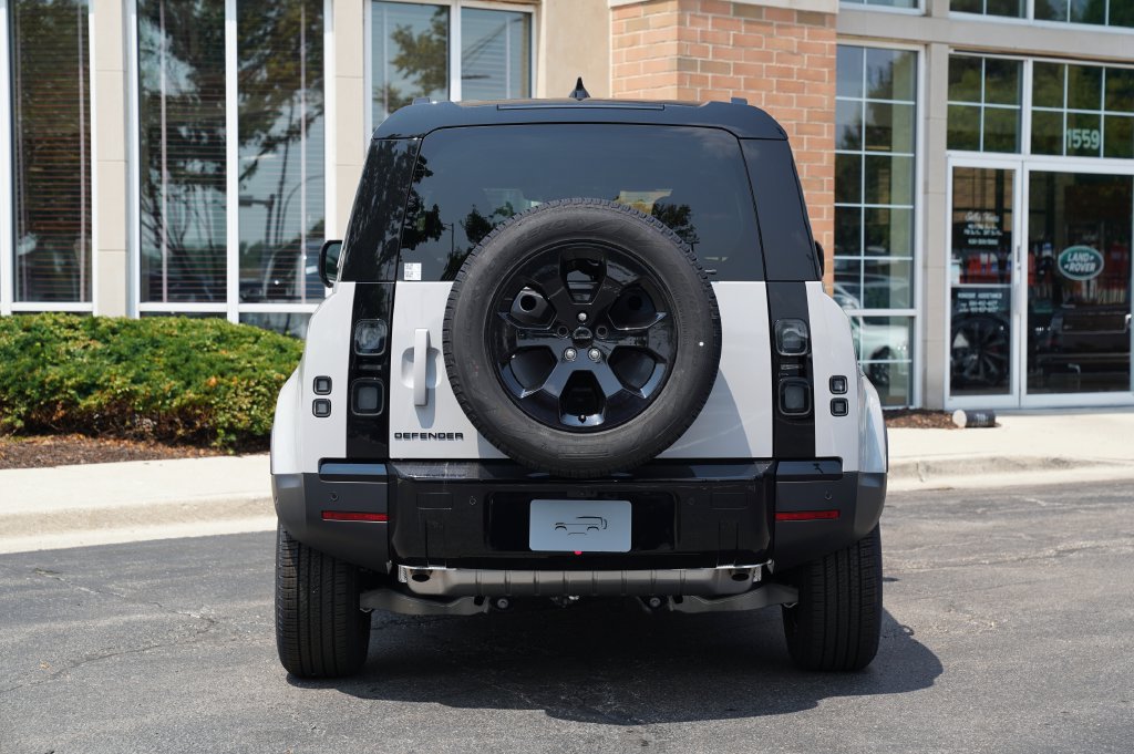 New 2026 Land Rover Defender 110 S AWD/4WD image 5