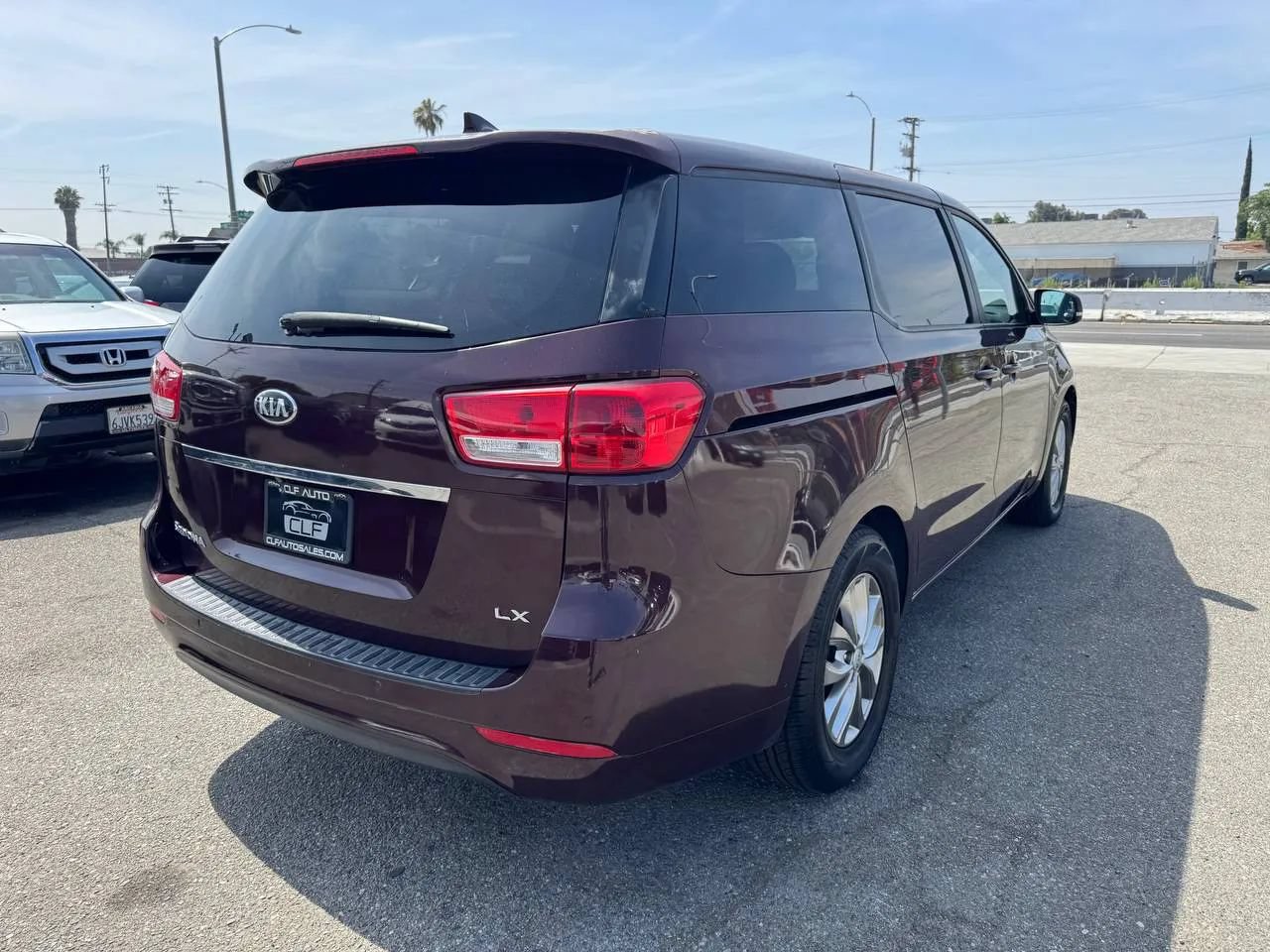 Used 2018 Kia Sedona LX FWD image 7