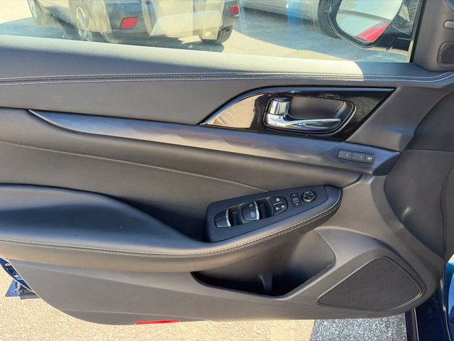 Used 2022 Nissan Maxima Platinum w/ Sport Mat Group FWD image 29