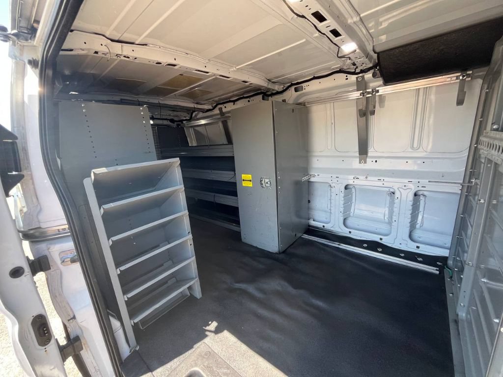 Used 2018 Ford Transit 250 148 Low Roof RWD image 7