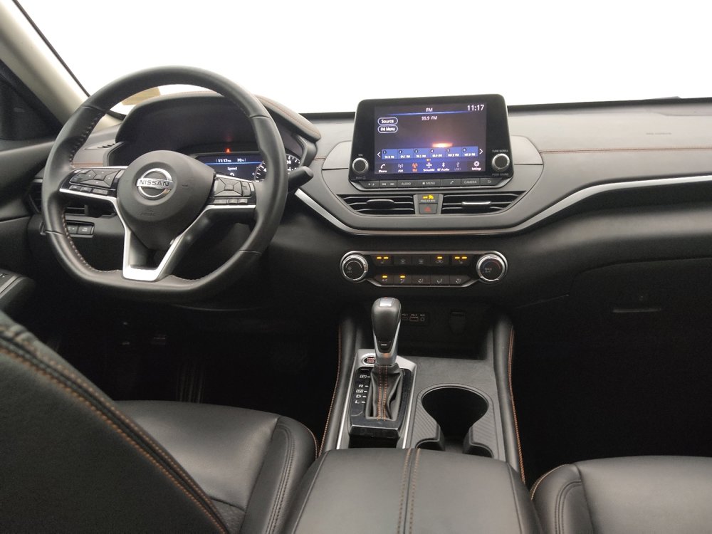 Used 2021 Nissan Altima 2.5 SR w/ SR Premium Package image 22