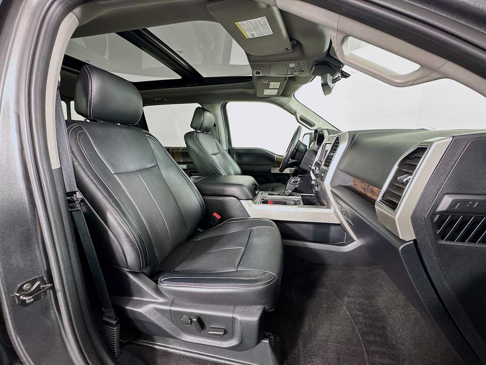 Used 2019 Ford F150 Lariat w/ Equipment Group 501A Mid AWD/4WD image 25