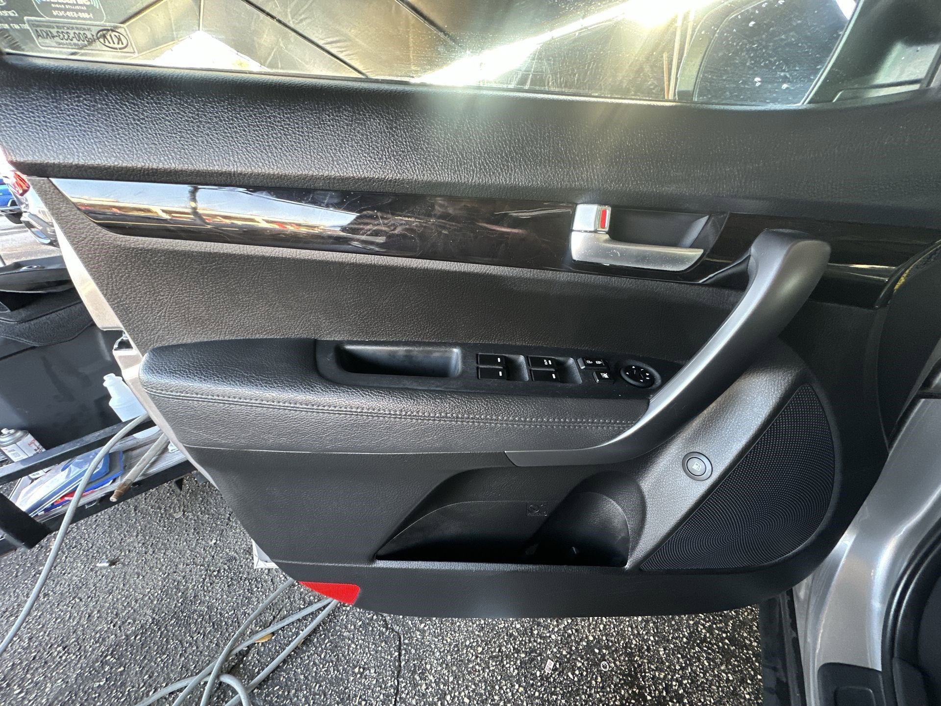 Used 2014 Kia Sorento LX image 30