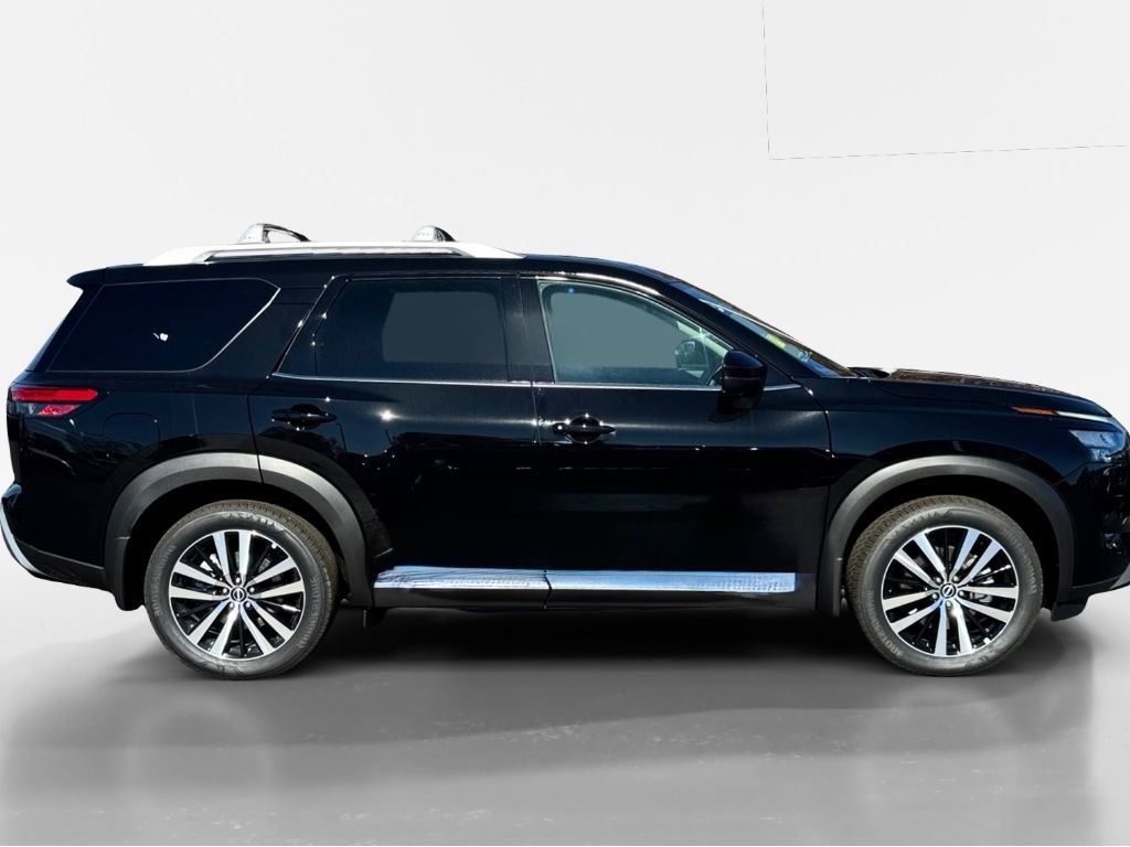 New 2025 Nissan Pathfinder Platinum image 7