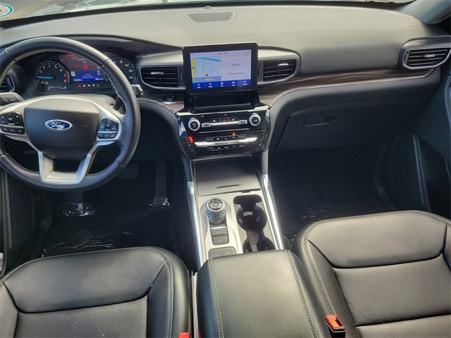 Certified 2022 Ford Explorer Limited w/ Equipment Group 301A image 10
