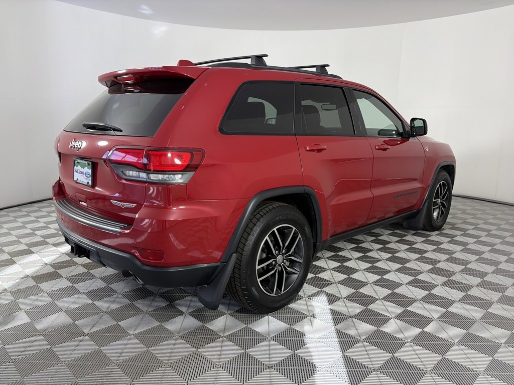 Used 2017 Jeep Grand Cherokee Trailhawk w/ Trailhawk Luxury Group image 7