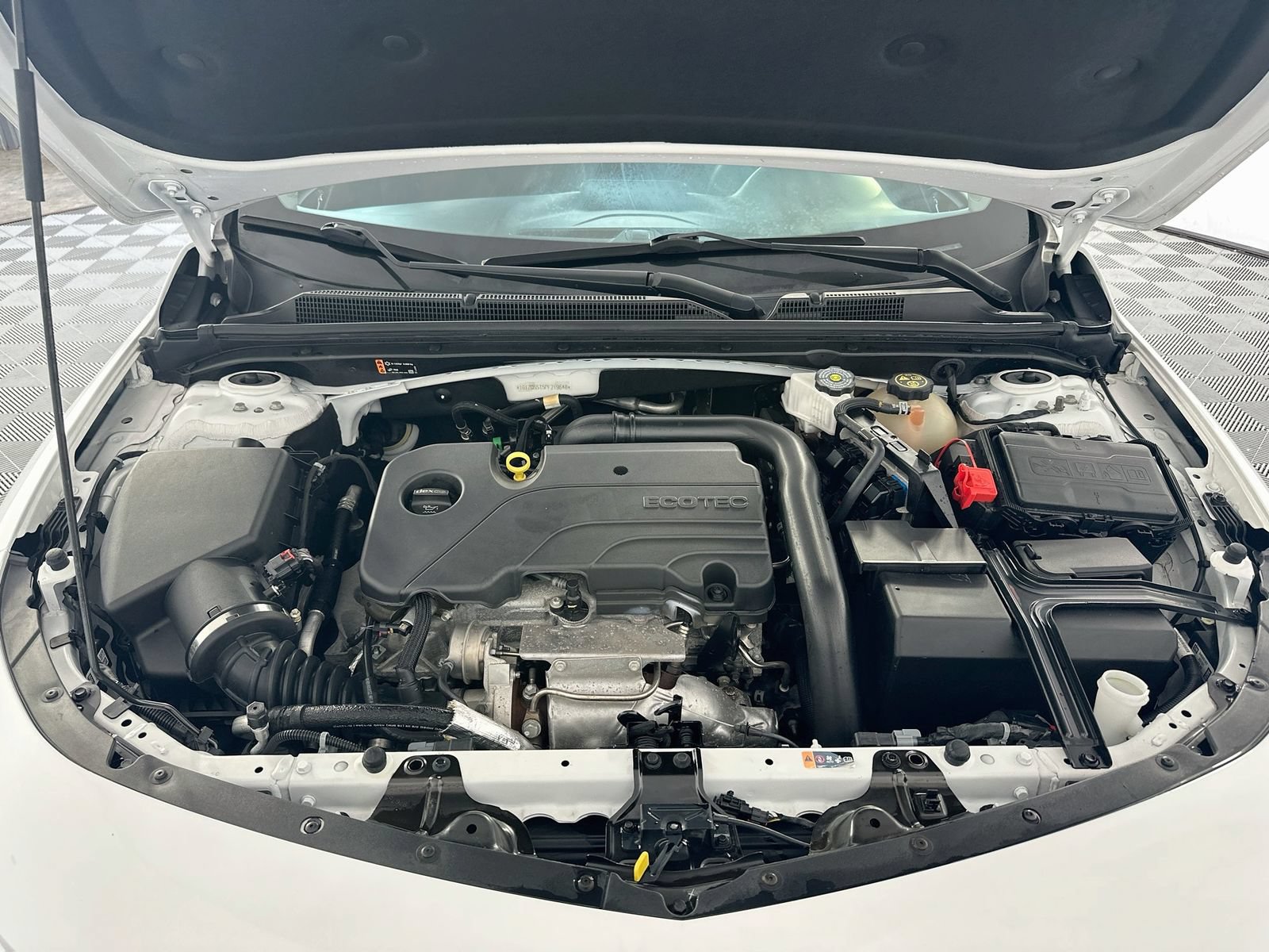 Used 2023 Chevrolet Malibu LT FWD image 30