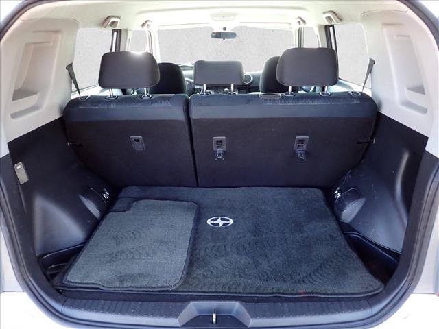 Used 2011 Scion xB FWD image 8