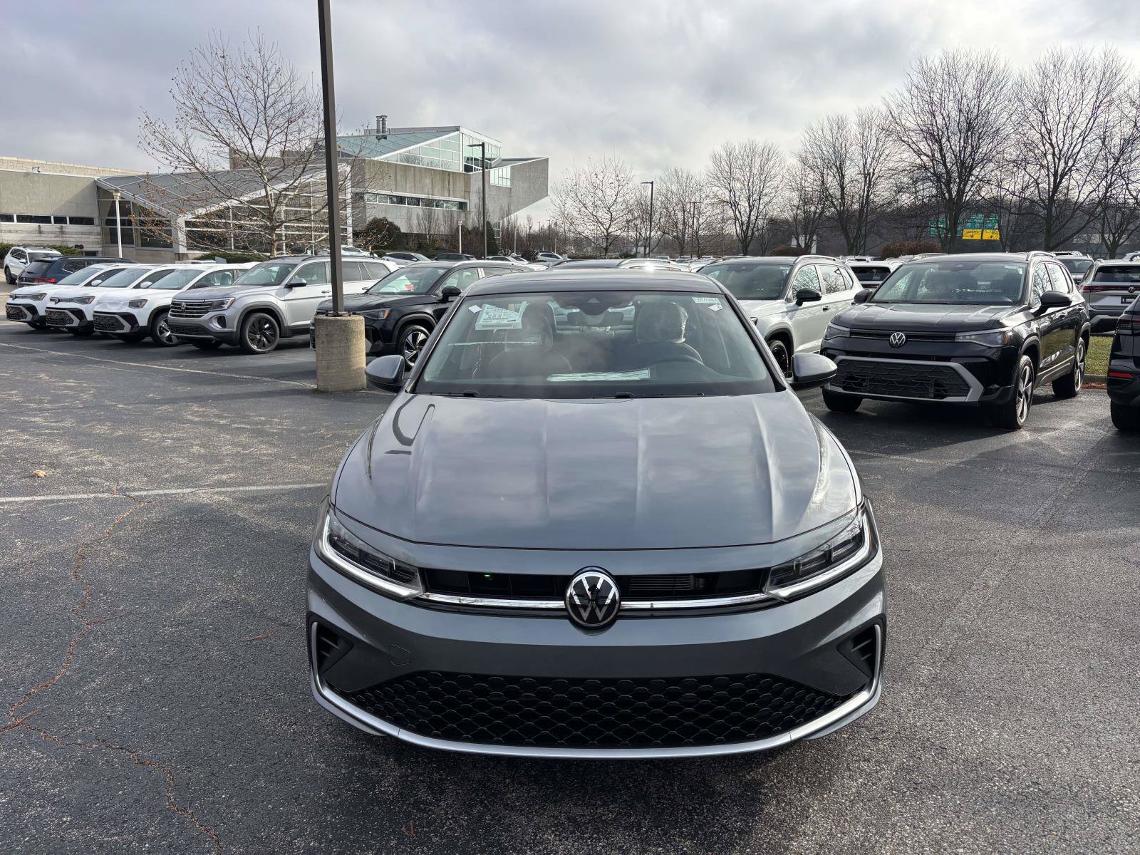 New 2026 Volkswagen Jetta SE FWD image 2