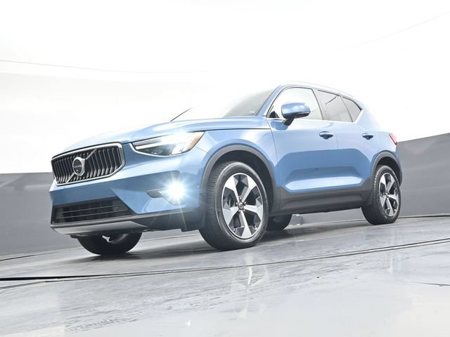 Used 2024 Volvo XC40 B5 Plus AWD/4WD image 35
