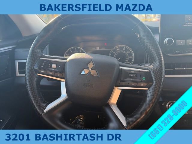 Used 2024 Mitsubishi Outlander SE image 14
