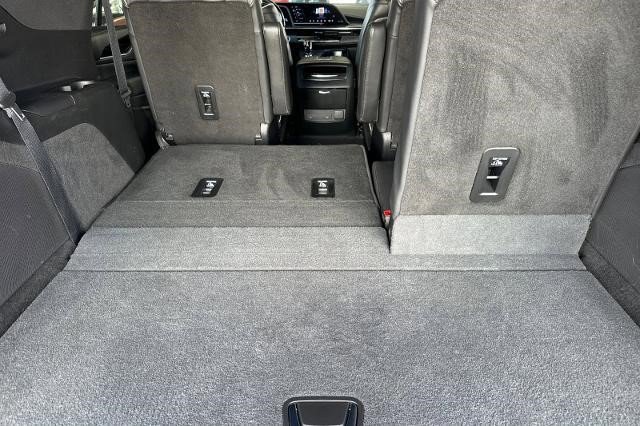 Certified 2022 Cadillac Escalade Sport w/ LPO, ONYX Package image 25