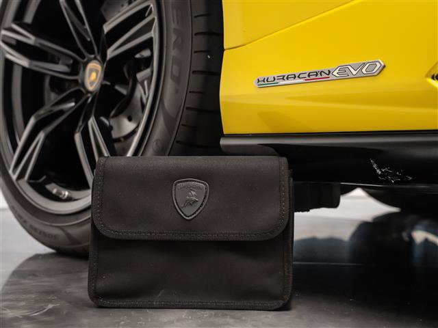 Used 2020 Lamborghini Huracan EVO image 33