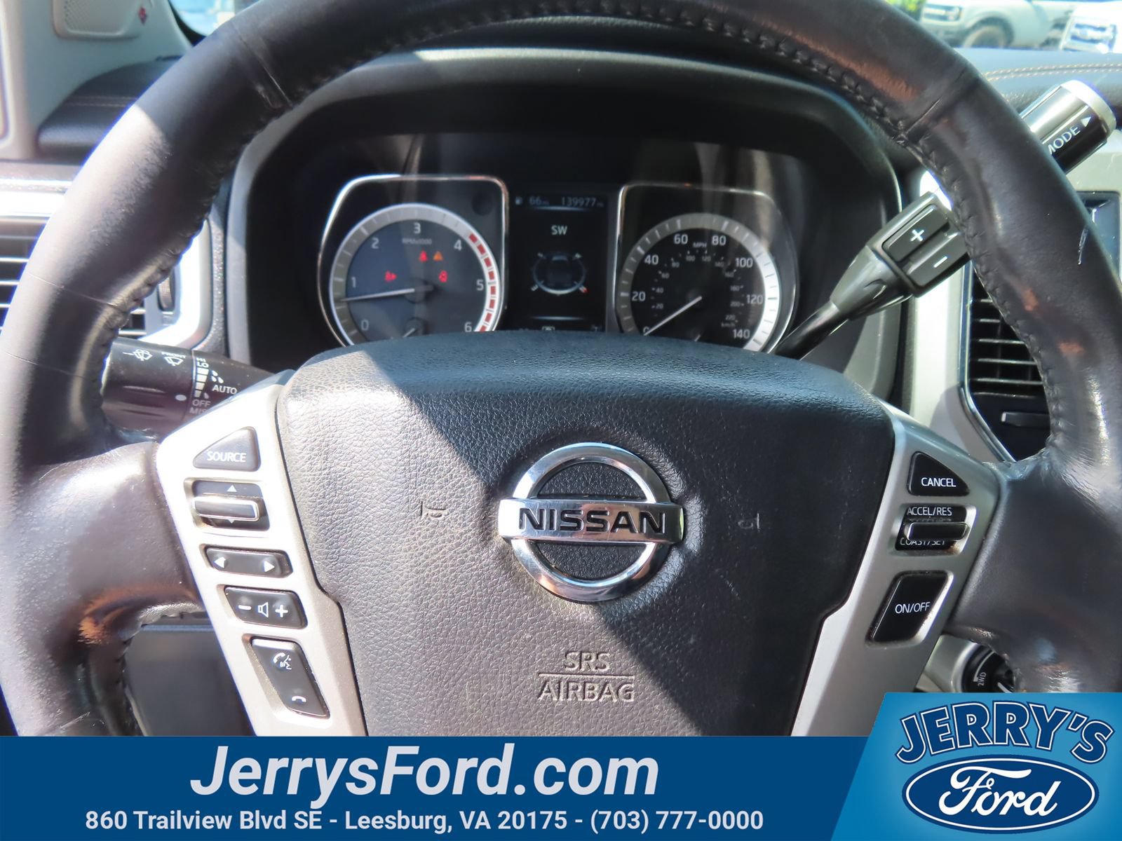 Used 2017 Nissan Titan SL w/ Chrome Package AWD/4WD image 21