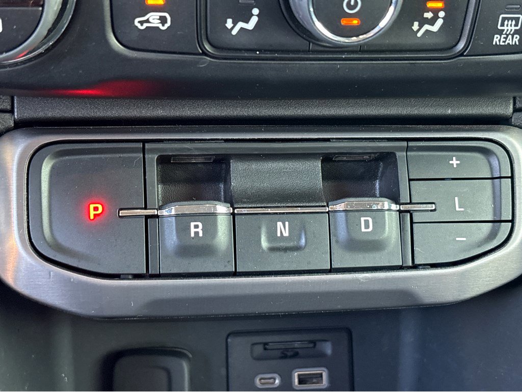 Used 2023 GMC Acadia AT4 w/ Technology Package image 22