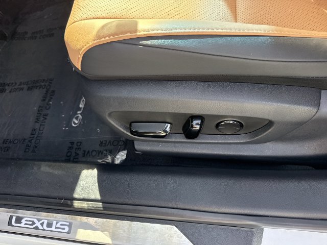 Certified 2024 Lexus ES 350 w/ Premium Package FWD image 12