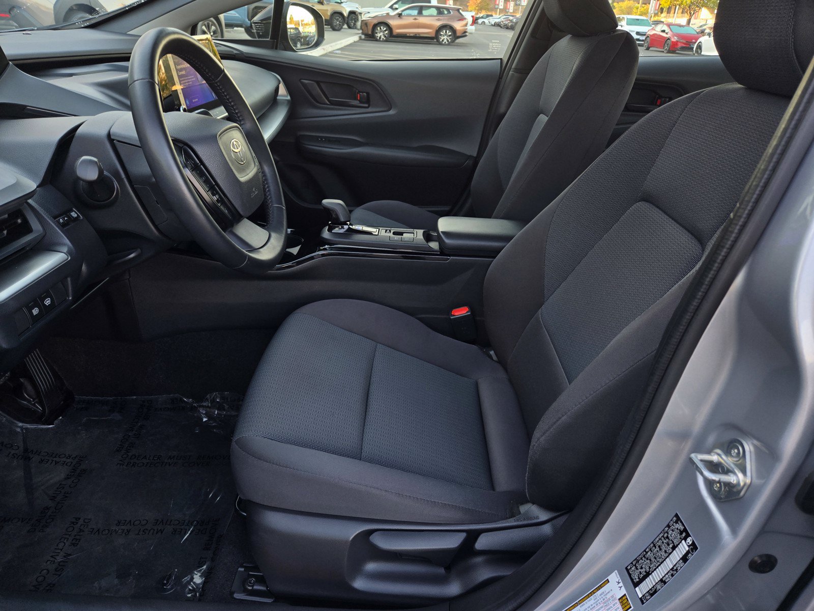 Certified 2025 Toyota Prius LE FWD image 15