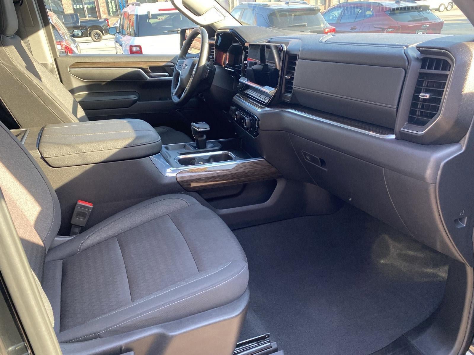Certified 2023 Chevrolet Silverado 1500 RST w/ Z71 Off-Road Package AWD/4WD image 26