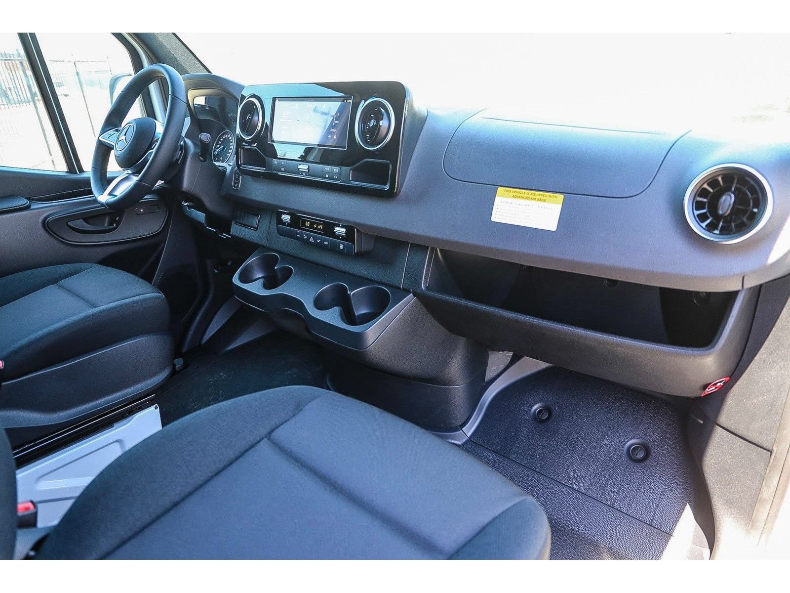 New 2024 Mercedes-Benz eSprinter 170 Cargo image 12