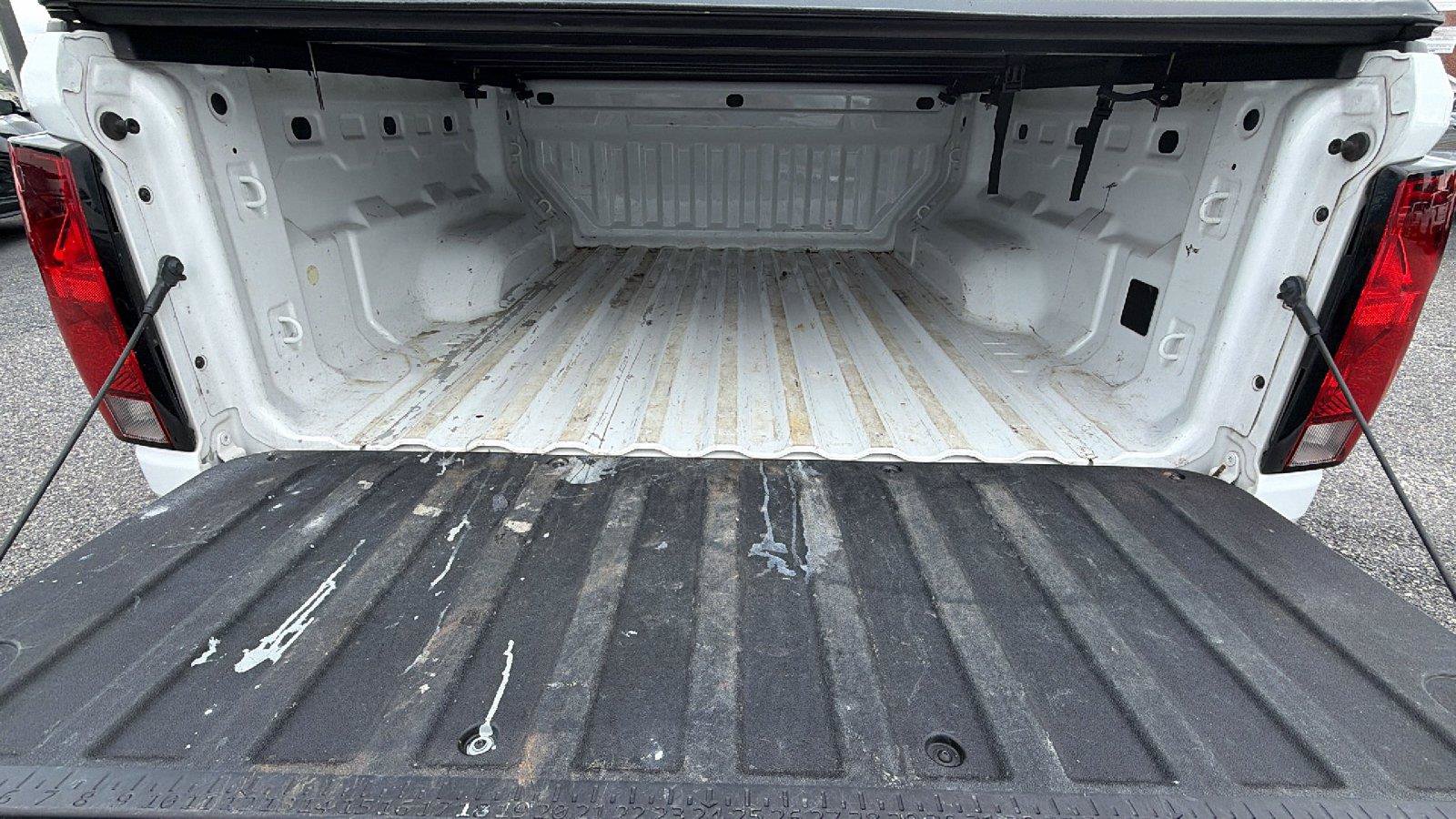 Used 2024 Chevrolet Colorado W/T RWD image 13