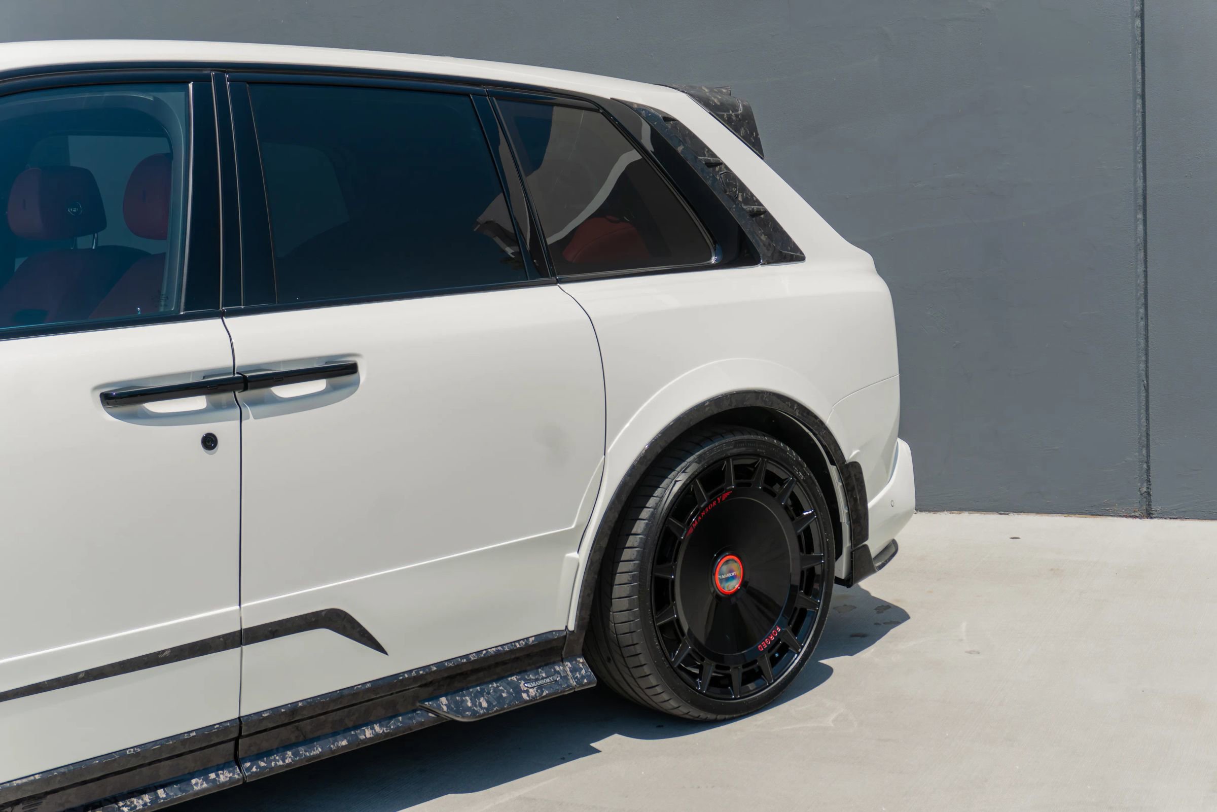 Used 2026 Rolls-Royce Cullinan AWD/4WD image 23