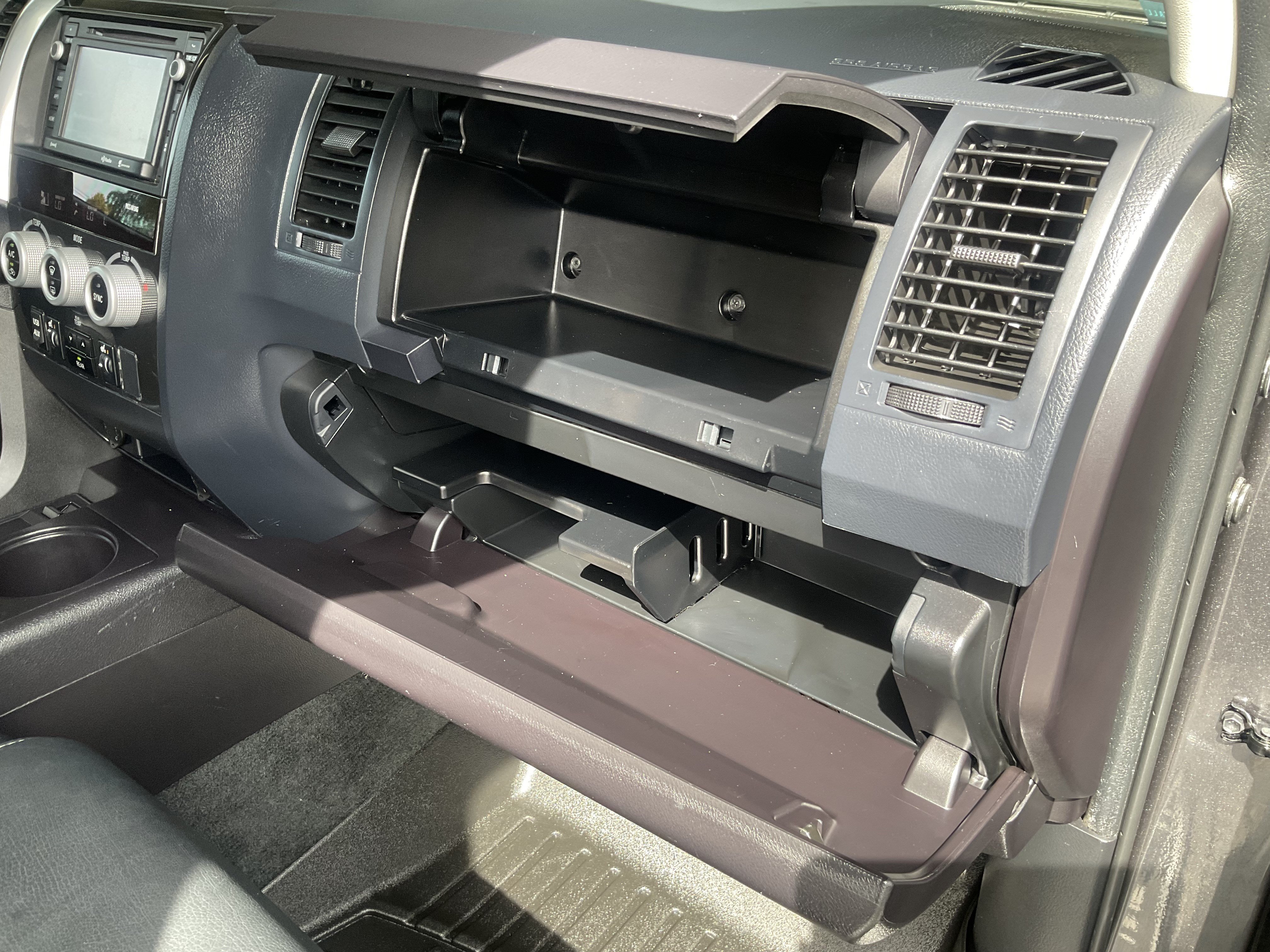 Used 2018 Toyota Sequoia TRD Sport AWD/4WD image 24