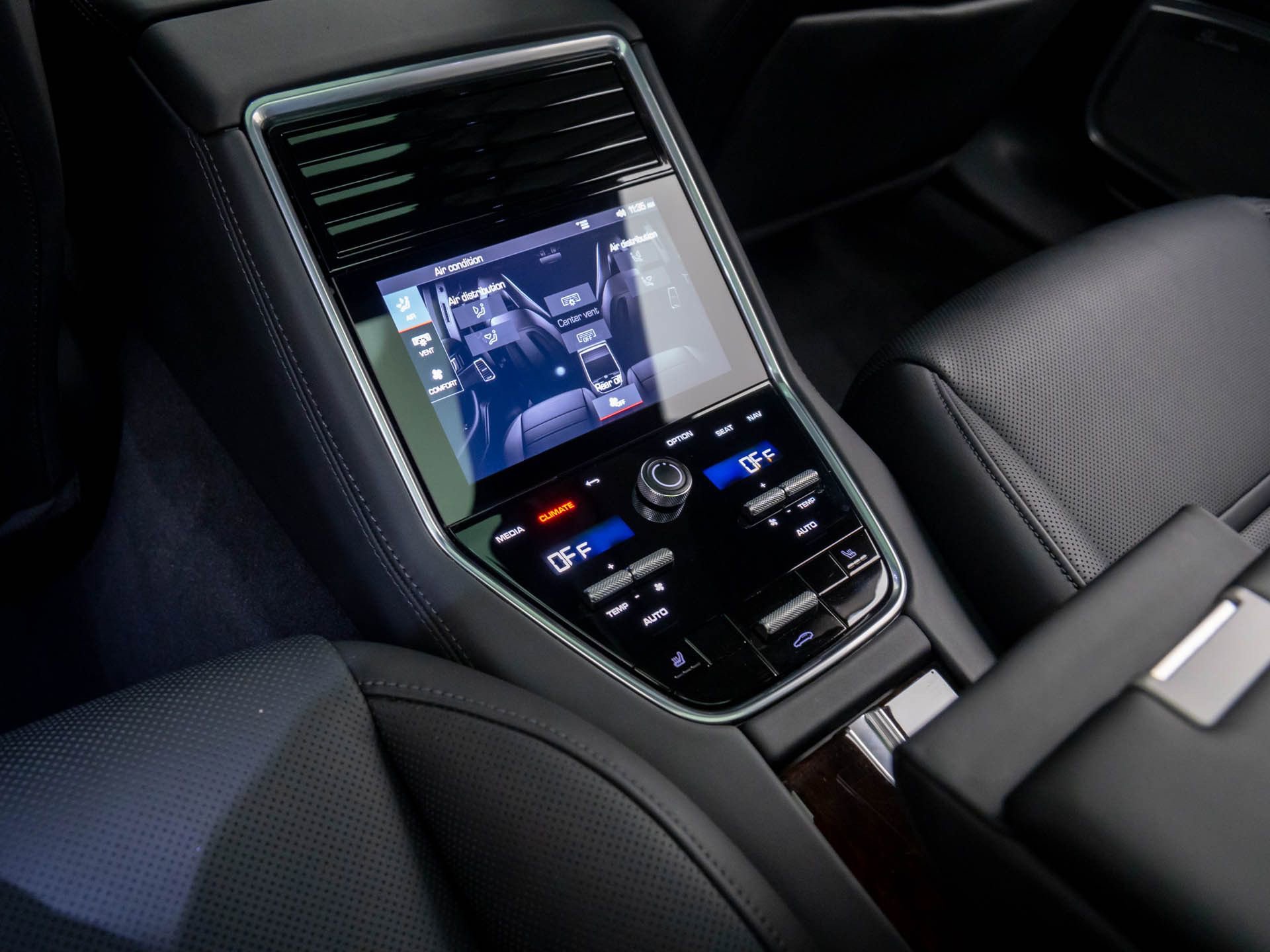 Used 2021 Porsche Panamera Turbo S w/ Premium Package image 21