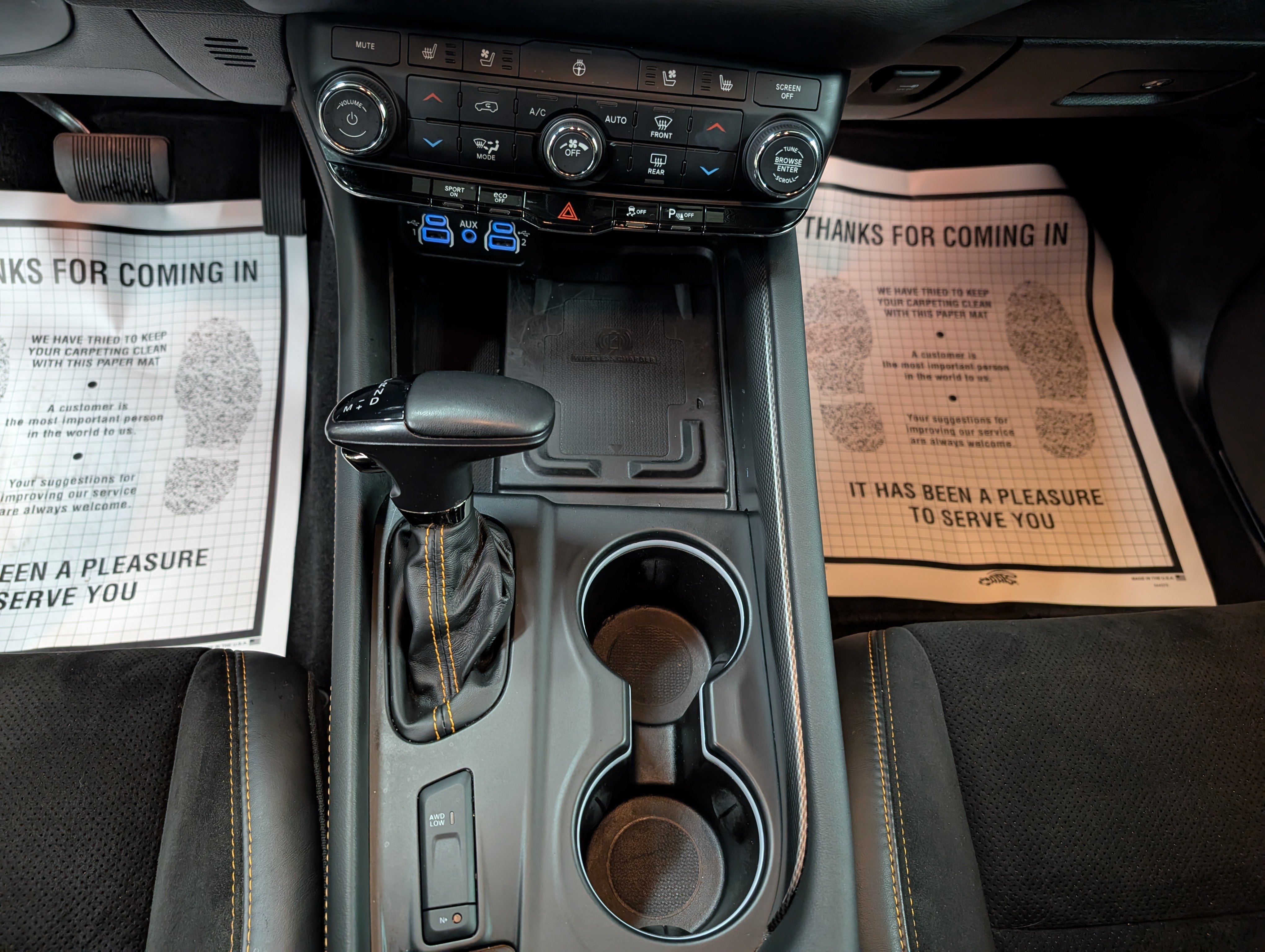 Used 2023 Dodge Durango R/T AWD/4WD image 15