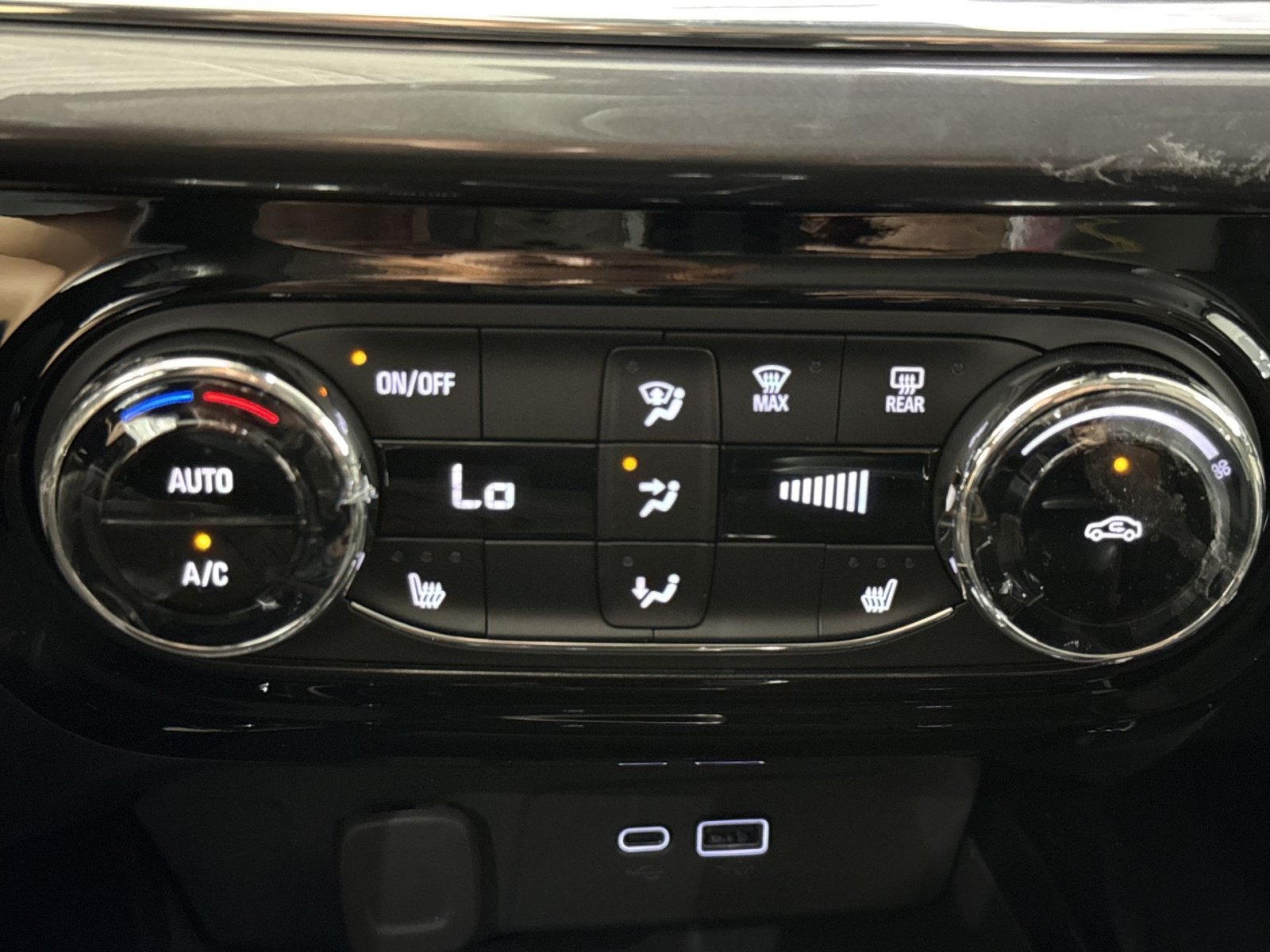 New 2026 Chevrolet Trax ACTIV w/ Driver Confidence Package FWD image 22