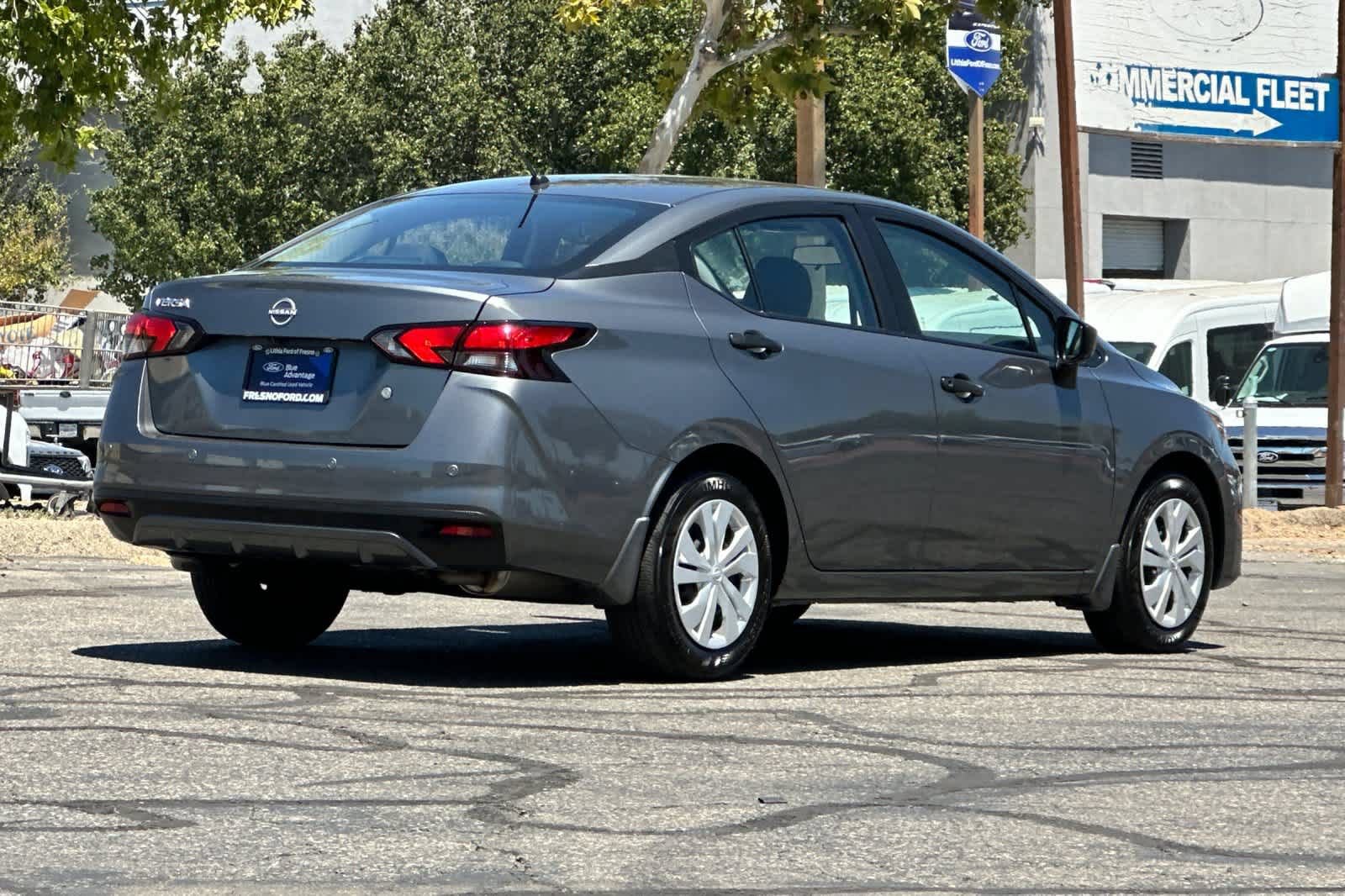 Used 2025 Nissan Versa S w/ Trunk Package FWD image 2