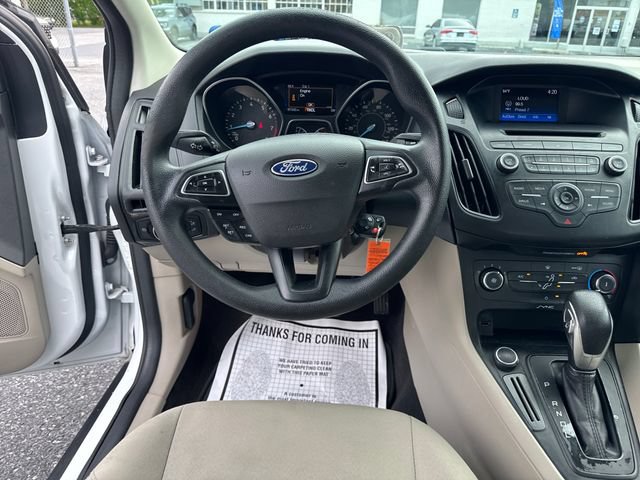 Used 2017 Ford Focus SE w/ Interior Protection Package FWD image 14