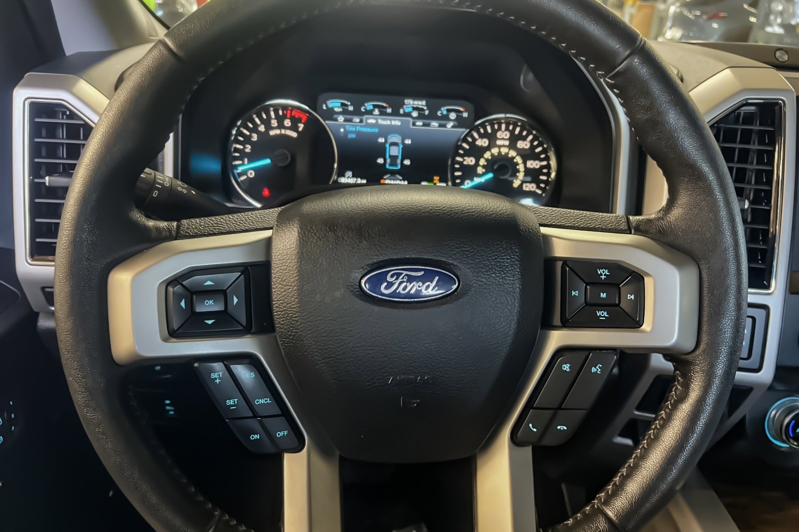 Used 2020 Ford F150 Lariat w/ Equipment Group 502A Luxury image 23