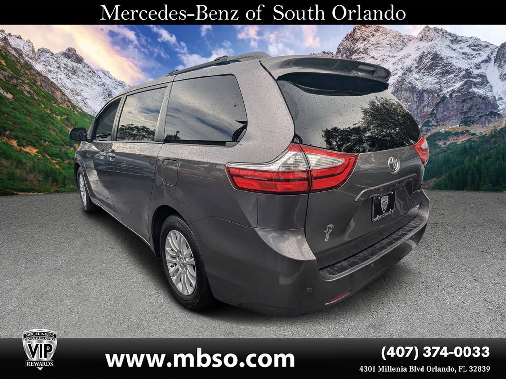 Used 2017 Toyota Sienna XLE w/ XLE Navigation Package FWD image 20