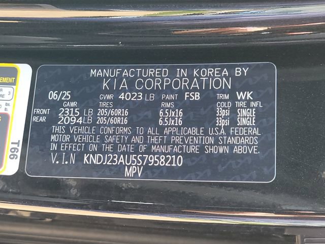 Used 2025 Kia Soul LX w/ LX Technology Package FWD image 21