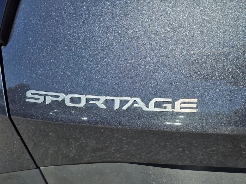 Certified 2024 Kia Sportage EX image 11