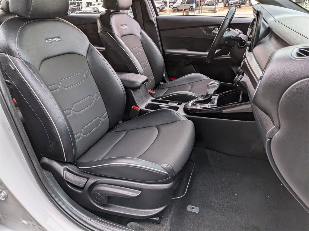 Used 2023 Kia Forte GT-Line w/ GT-Line Premium Package image 28