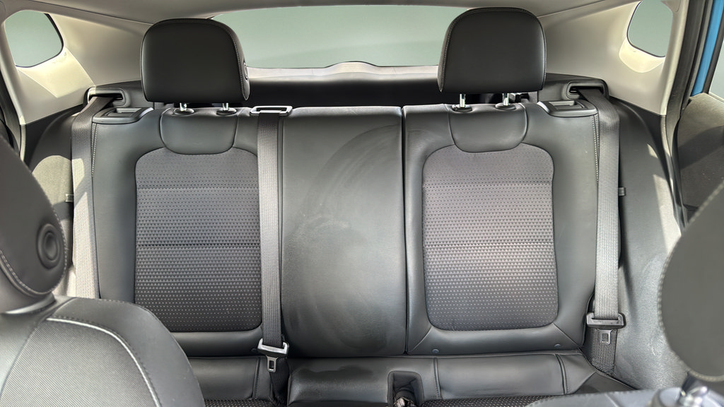 Used 2025 Chevrolet Trax LT FWD image 16
