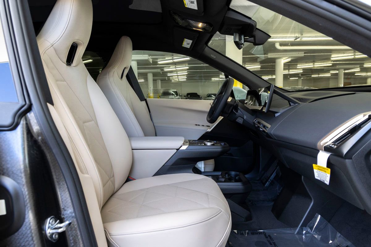 New 2026 BMW iX xDrive45 image 26
