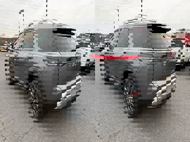 New 2025 Nissan Pathfinder SL w/ SL Premium Package image 7