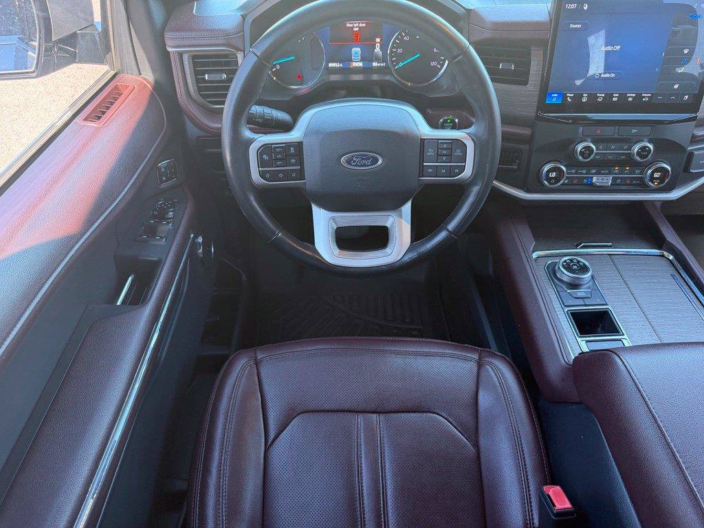 Used 2022 Ford Expedition Limited RWD image 9