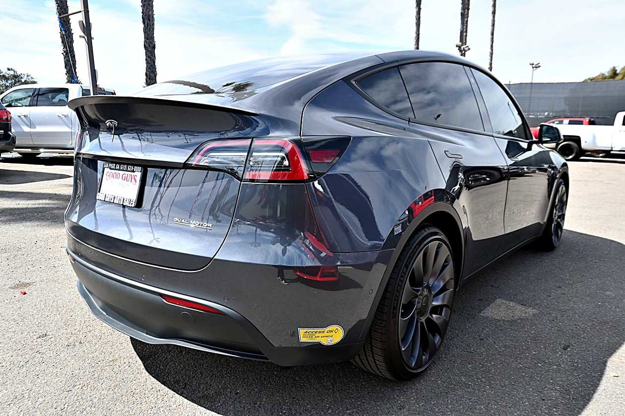 Used 2022 Tesla Model Y Performance AWD/4WD image 7
